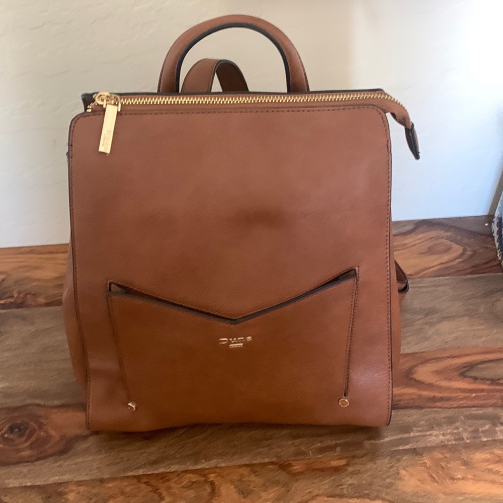 Dune leather backpack